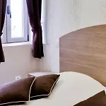 La Maison Des Officiers 게스트하우스 3*