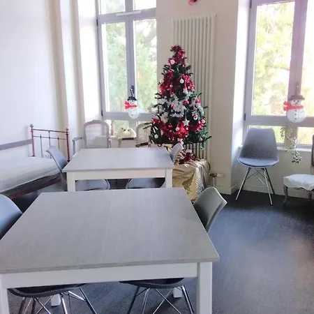 Pensionat La Maison Des Officiers 3*