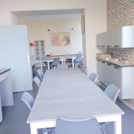 La Maison Des Officiers Pensionat 3*